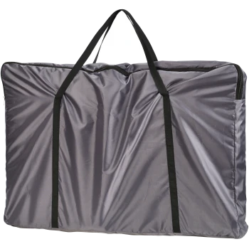 Sac de transport rectangulaire matelassé gris avec anses noires et fermeture éclair sur le dessus.