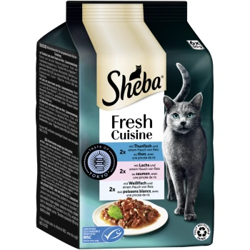 Emballage de nourriture pour chats Sheba Fresh Cuisine avec une silhouette de chat gris et des saveurs : thon, saumon et poisson blanc, plus une suggestion de portion.