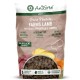 Ein 12,5 kg Sack Aniforte PureNature Farms Lamm Hundefutter, mit einem grauen Hund, hebt "herzhaftes Lamm mit Süßkartoffel" hervor und ist glutenfrei.
