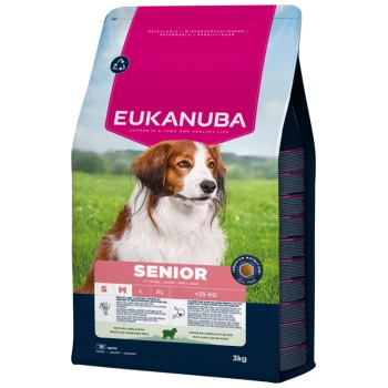 Sac de nourriture Eukanuba Senior 3 kg avec étiquette rose, photo d'un chien dans l'herbe ; textes visibles : « EUKANUBA », « SENIOR », « <25 kg ».