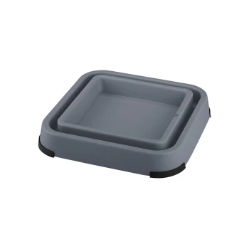 Graue LickiMat® Kooper™ Haustierfütterungsmatte mit flachem Schalen-Design, ausgestattet mit einer rutschfesten Basis für Stabilität.