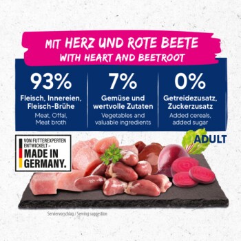 Tierfutteretikett mit 93 % Fleisch und Innereien, 7 % Gemüse, 0 % zugesetzte Getreide oder Zucker, mit Herz und Rote Beete, hergestellt in Deutschland.