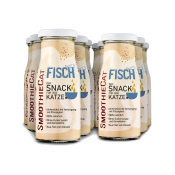 Sechs Glasflaschen mit "SmoothieCat Fisch" Katzensnack, mit einem cremigen Fischgetränk zur Hydration, auf Deutsch mit Nährwertangaben beschriftet.
