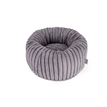 Runder, plüschiger Haustierbett in sanftem Grau mit gerippter Textur, entworfen für Komfort und Entspannung.