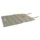 Graue Haustiermatte mit einem gesteppten Design und braunen Lederriemen, ideal für den Komfort und die Reise von Haustieren.