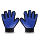 Blaue Haustierpflegehandschuhe mit strukturierten Oberflächen, entworfen zum Entfernen von Fell und für eine sanfte Massage.
