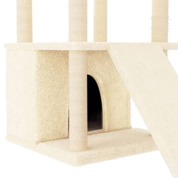 Cremefarbener Katzenbaum mit einem gemütlichen Versteck, Kratzpfosten und einer Rampe für einfachen Zugang.