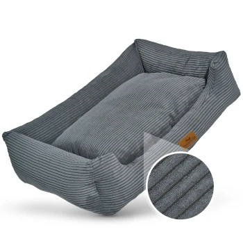 Grau gestreiftes Haustierbett mit erhöhten Seiten und einem plüschigen Kissen, mit einer Nahaufnahme der Stofftextur in der Ecke.