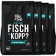 Vier schwarze Säcke Tales & Tails Hundefutter mit der Aufschrift „Noch Ganz Fisch Im Kopp?“ mit frischer Forelle und Hering, je 4 kg.