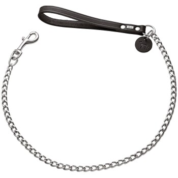Eine strapazierfähige Hundeleine mit einem schwarzen Ledergriff und einer glänzenden silbernen Kette, mit einem Metallclip zur Befestigung.