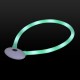 Ein leuchtendes grünes LED-Haustierhalsband mit einem runden weißen Steuerknopf, entworfen für Sichtbarkeit bei nächtlichen Spaziergängen.