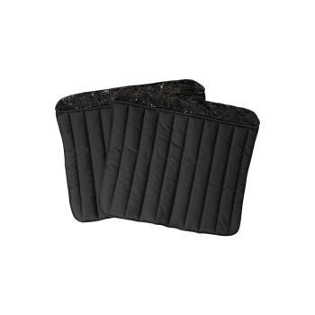 Zwei schwarze Haustiermatten mit einem gesteppten Design und einem glänzenden, glitzernden Rand, übereinander gestapelt.