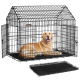 Schwarzer Metall-Hundekäfig mit offenen Türen, ein Hund liegt darin und eine zusammengefaltete Käfigwand vorne, beschriftet mit "feandrea."