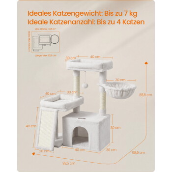 Weißer plüschiger Kratzbaum mit Höhle, Hängematte und Kratzrampe; Maße überlagert; sichtbarer Text: 'Bis zu 7 kg'; 'Bis zu 4 Katzen'