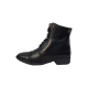 Schwarze Lederreitstiefel mit runder Zehenform, Schnürung vorne und dekorativen Perforationen, mit dem Markennamen 'Equiva'.