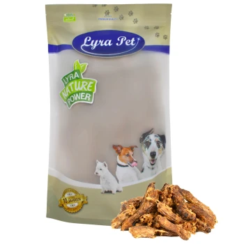 Hühnerhälse 1 kg Lyra Pet Hundeleckerlipackung mit dem Logo "Lyra Nature Power" und Bildern eines Hundes und einer Katze, mit Leckerlis, die vorne angezeigt werden.