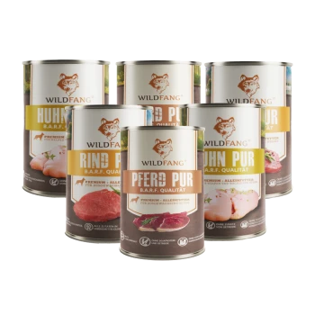 Sechs Wildfang-Tierfutterdosen mit den Aufschriften 'PFERD PUR', 'RIND PUR', 'HUHN PUR' sowie sichtbar 'WILDFANG' und 'B.A.R.F. QUALITÄT'