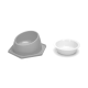 Eine graue Futterschüssel für Haustiere mit hexagonalem Boden und einer weißen flachen Wasserschüssel daneben, beide auf einem schlichten Hintergrund.
