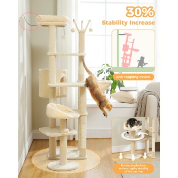 Ein beiger Kratzbaum mit mehreren Ebenen, einem Spielzeug und einer drehbaren Plattform, mit einer Katze, die klettert, und einer anderen, die sich ausruht. Stabilität um 30% erhöht.