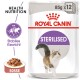 Verpackung von Royal Canin Sterilised Katzenfutter, mit einer Illustration einer rennenden Katze, mit dem Text '85g x 12' und 'Health Nutrition'.