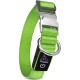 Helle grüne Haustierhalsband mit einer silbernen Schnalle und D-Ring, mit einem schwarzen Anhänger mit "Petsation"-Logo und Powersymbol.