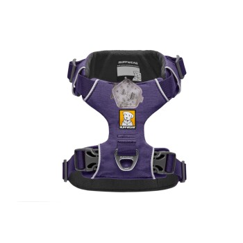 Lila Hundegeschirr von Ruffwear, mit verstellbaren Riemen, gepolstertem Innenraum und einem Logo-Patch.