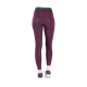 Bordeauxfarbene Sportleggings mit Netzpaneelen auf der Rückseite, getragen von einem Modell, das mit dem Rücken zur Kamera steht und ein figurbetontes Design präsentiert.