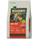 Real Nature Wilderness Katzenfutter für Erwachsene, Pure Beef-Geschmack, Abbildung einer gefleckten Katze und rohem Rindfleisch, Aufdruck '65% 35% 0%'.