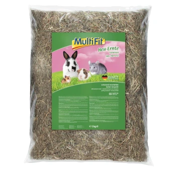 Bag of MultiFit hay labeled 'Heu-Ernte / Hay Harvest', shows rabbit, guinea pig, chinchilla illustrations and 1 kg.