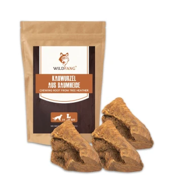Ein Paket von Wildfang Kauwurzel für Hunde 25-45 kg, mit drei Stück und der Aufschrift "Kauwurzel aus Baumheide."
