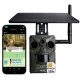 Tarnfarbenes solarbetriebenes Wildkamera-Gerät mit Antenne und Smartphone-App, die „KI-Erkennung“ und „DSGVO konform“ anzeigen; Kennzeichnung: PetTec integrierte eSIM.