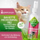 Katze kaut auf einer Zahnbürste neben dem Baviette Micronimal 982 Zahnspray; sichtbarer Text: 'Empfohlen' und '100 % natürlich'.