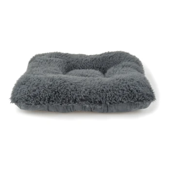 Graues plüschiges Haustierbett mit einer flauschigen Textur und tufted Design, ideal um Komfort für Haustiere zu bieten.