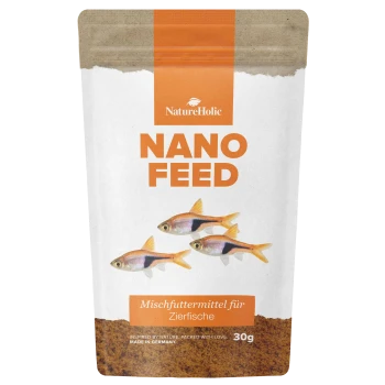 NatureHolic Nano Feed Beutel für Zierfische, 30 g, Illustration mit drei Fischen, Text ‚Mischfuttermittel für Zierfische‘