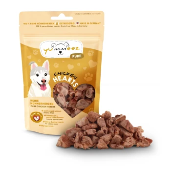 pure Hühnerherzen gefriergetrocknet 35g Wieder verschließbare gelbe Tüte mit Yummeez Pure Chicken Hearts Hundeleckerlis mit einem herzförmigen Fenster, das eine Hundegrafik und wichtige Etiketten zeigt.