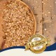 Eine Holzschüssel mit Samen und Mehlwürmern auf einer Holzoberfläche, mit einer goldenen Auszeichnung mit der Aufschrift "Beste Qualität seit über 10 Jahren."