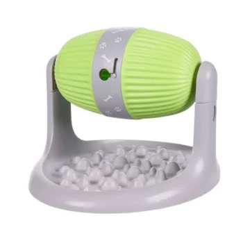 Grünes interaktives Hundespielzeug-Dispenser auf einer grauen Basis, mit einem Leckerli-Schlitz und einer strukturierten Oberfläche für ansprechendes Spiel.