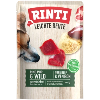 RINTI Hundefutter Verpackung mit reinem Rind- und Wildfleisch, getreidefrei, fettarm, 400g, und ein Hund, der am Fleisch schnuppert.