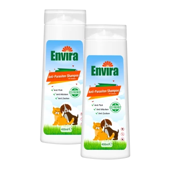 Zwei Flaschen Envira Anti-Parasiten Shampoo, umweltfreundlich, wirksam gegen Flöhe, Mücken und Zecken, mit Hund- und Katzenillustrationen.