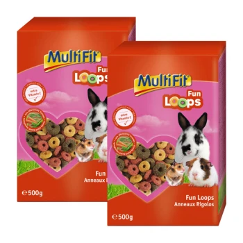 Fun Loops 2 x 500 g Twee dozen MultiFit Fun Loops huisdiervoeding, elk 500g, met kleurrijke cereal loops en afbeeldingen van een konijn en een cavia.