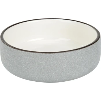 Szara miska na jedzenie dla zwierząt z teksturowanym zewnętrzem i gładkim białym wnętrzem, z ciemnym brzegiem.