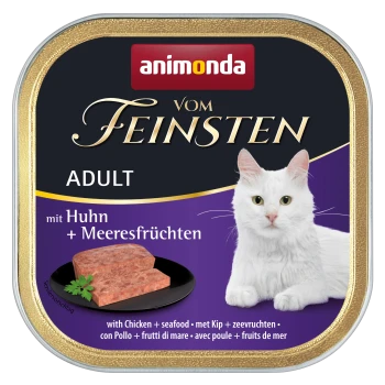 Eine Dose Katzenfutter mit Huhn und Meeresfrüchten, beschriftet mit 'Animonda vom Feinsten Adult', mit einer Portion Futter auf einem Teller.