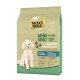 Gold Mini Adult Sensitive hondenvoer zak met een poedel, met 'Mit Lachs & Kartoffel' en voedingsvoordelen.