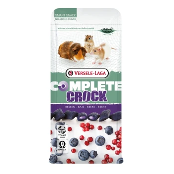 Versele-Laga Complete Crock bessensnack voor kleine huisdieren met afbeeldingen van cavia, hamster, bosbessen en rode bessen.