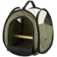Transporteur pour animaux de compagnie vert avec un devant en maille, un perchoir en bois à l'intérieur et une poignée robuste sur le dessus.