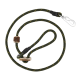 Grün-gelbe geflochtene Hundeleine mit Metallclip und Holzakzenten, entworfen für Haltbarkeit und Stil.