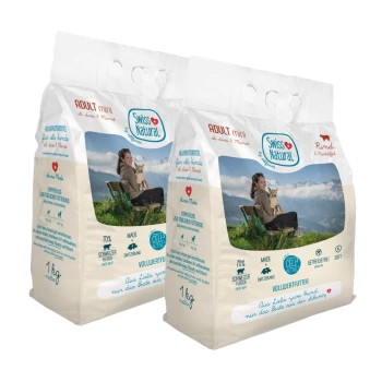 Soft adulte boeuf et pommes de terre 4kg Bœuf & Pomme de terre 2x1 kg Deux sacs de nourriture pour chiens Swiss Natural Adult Mini, chacun de 1 kg, avec un arrière-plan pittoresque et un texte mettant en avant les ingrédients et les avantages.