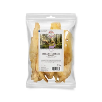 Eine klare Verpackung mit fünf Rehgeweih-Kauartikeln für Hunde, beschriftet mit "Edle Hirschohren," vor einer Waldszene mit Rehen.