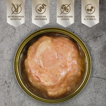 Dosenfutter für Haustiere mit glatter, rosa Fleischtextur, beschriftet mit "Getreidefreies Rezept," "Hoher Proteingehalt," "Kein Zuckerzusatz," und Vitaminen A, E, D3.