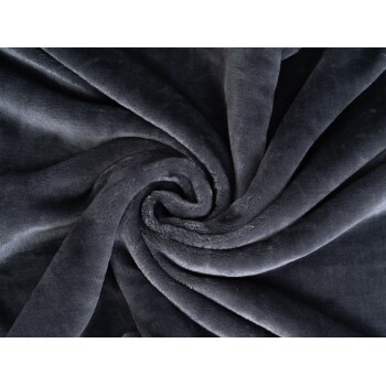 Eine weiche, dunkelgraue Haustierdecke, elegant in einem Spiraldesign gedreht, die ihre plüschige Textur zeigt.